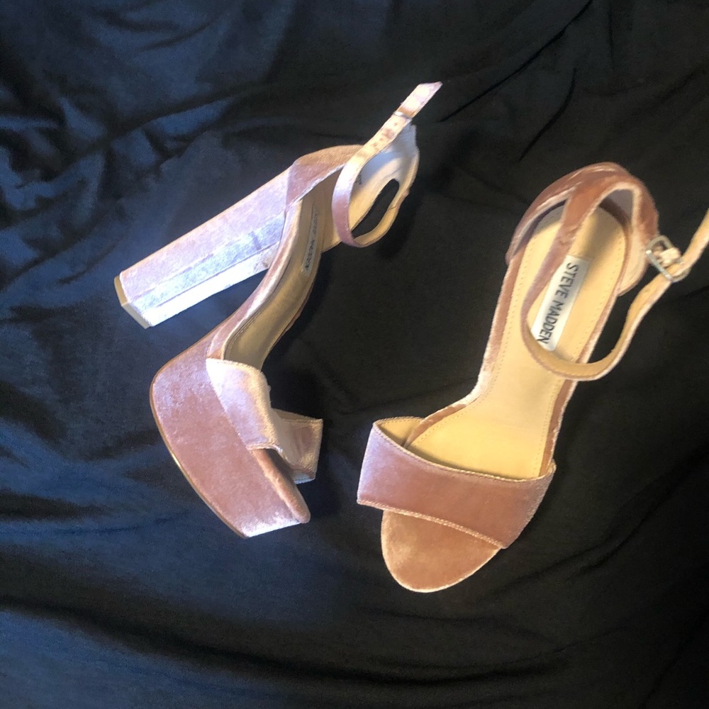Rose colored velvet Steve Madden chunky heels